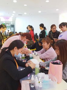 38女神節(jié),珠海夢(mèng)蓮娜美甲班學(xué)員免費(fèi)為女神變美